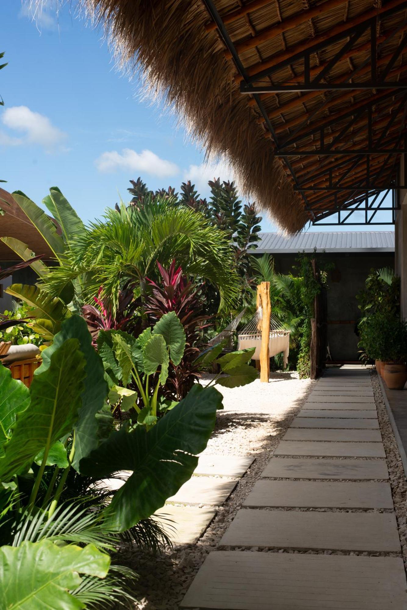 Tukasa - Surfhouse Popoyo Hotel ภายนอก รูปภาพ